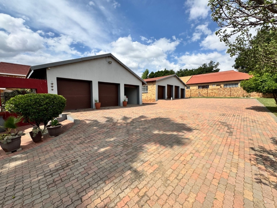 6 Bedroom Property for Sale in Orkney North West